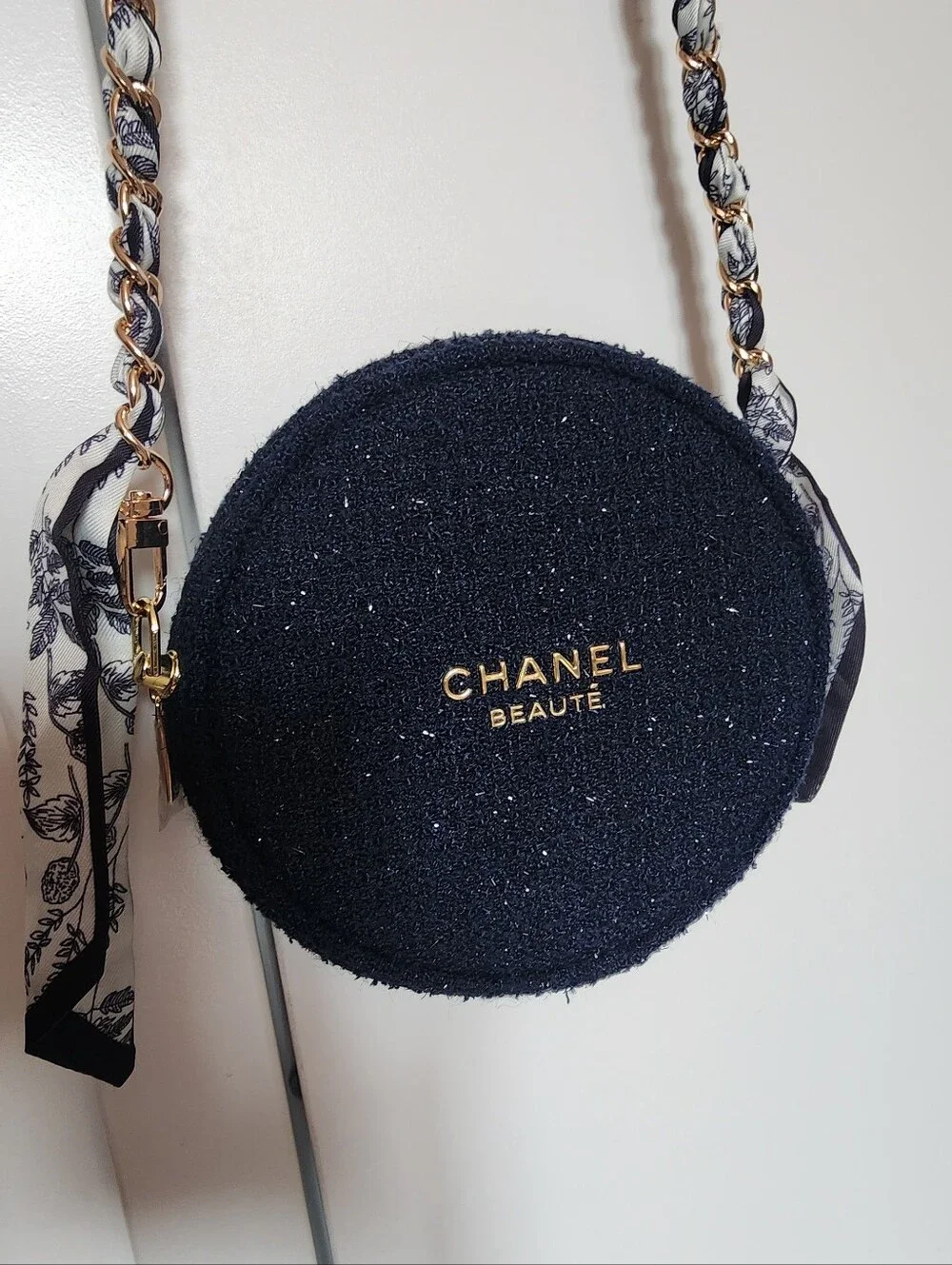 Chanel Beaute Round Navy Blue cosmetic Tweed pouch With Crossbody Chain NIB